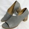 99a bueno grey leather heels
